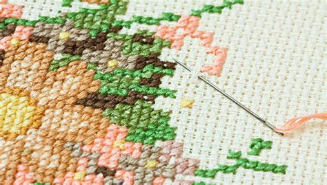 What is the Difference Between Embroidery and Cross Stitch? An In-Depth Exploration of Two Timeless Crafts, Plus Their Impact on Modern Artistry